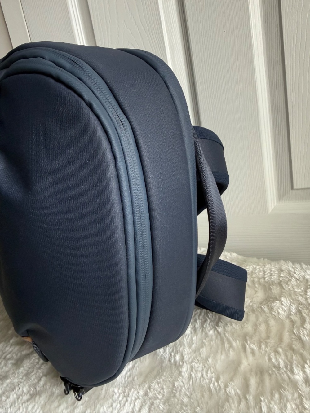 NWOT Peak Design 30L Travel Backpack - Midnight Blue - Picture 8 of 14